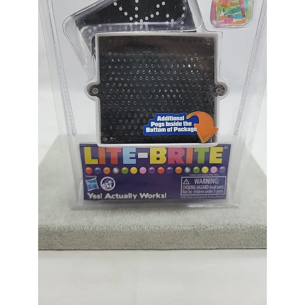 World's Smallest LITE BRITE Art Toy Miniature Light Bright Pegs Hasbro New